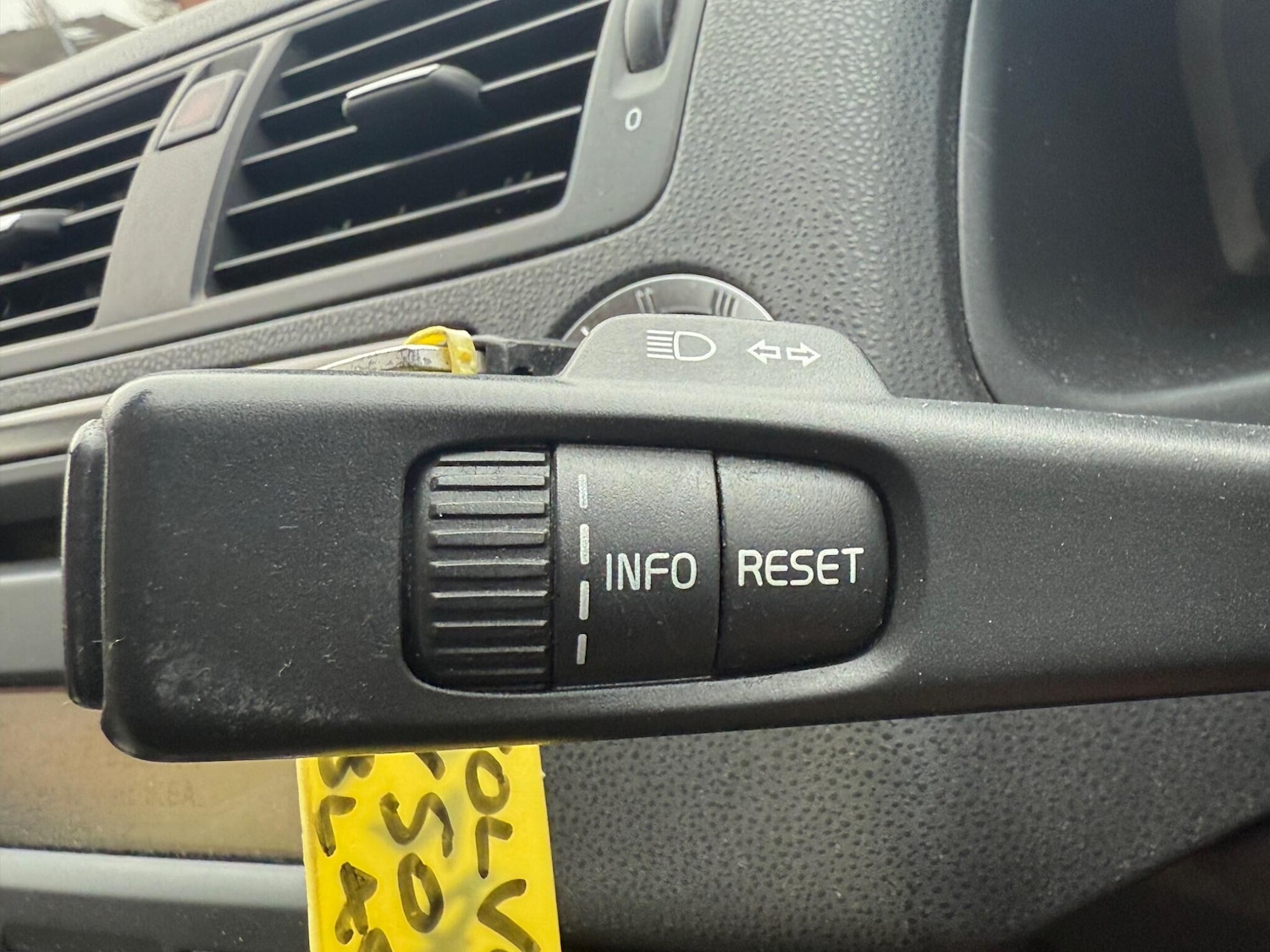 Used Volvo V50 2012 for sale - 77994308: Photo 14