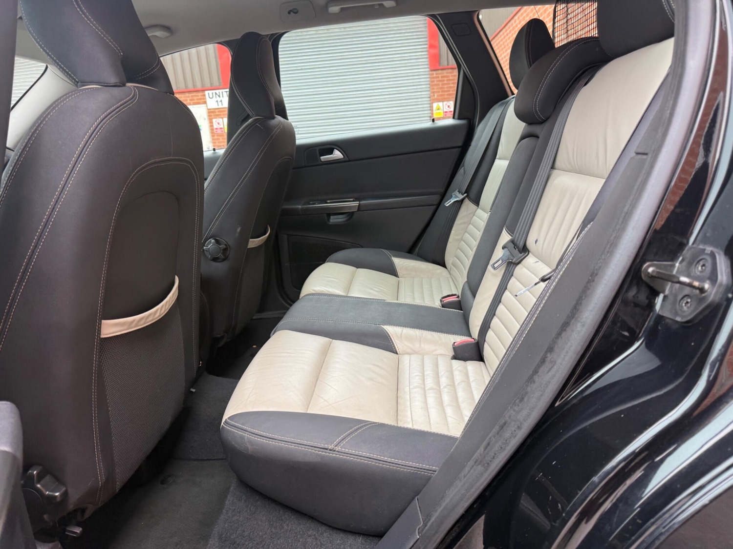 Used Volvo V50 2012 for sale - 77994308: Photo 27