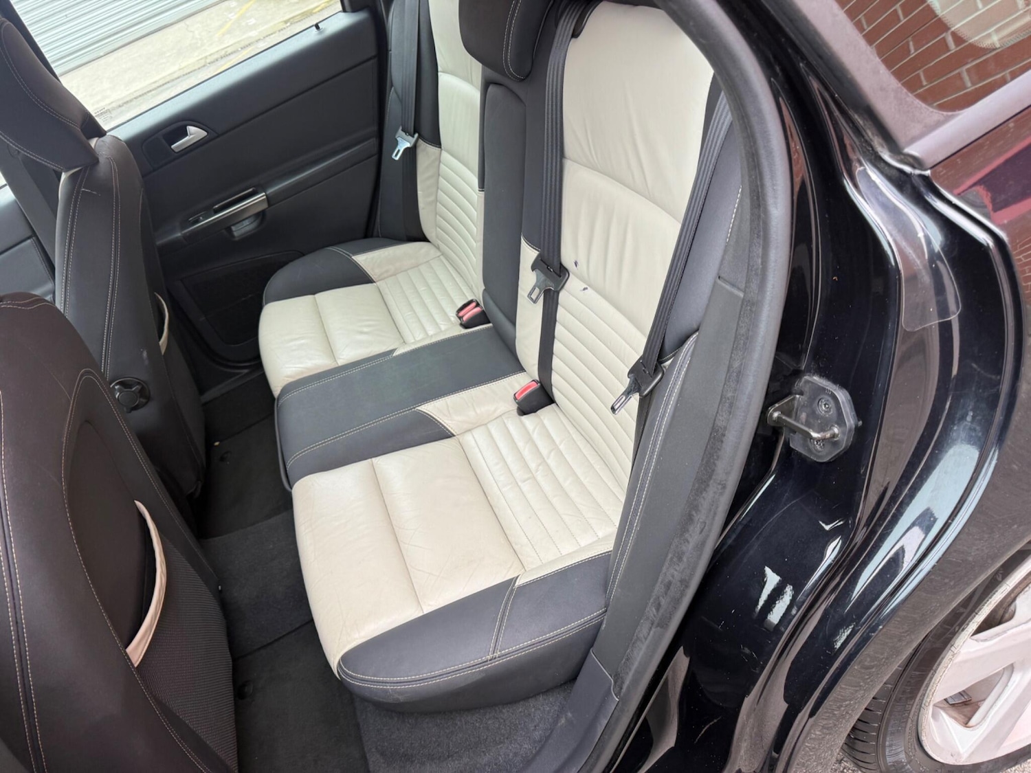 Used Volvo V50 2012 for sale - 77994308: Photo 28