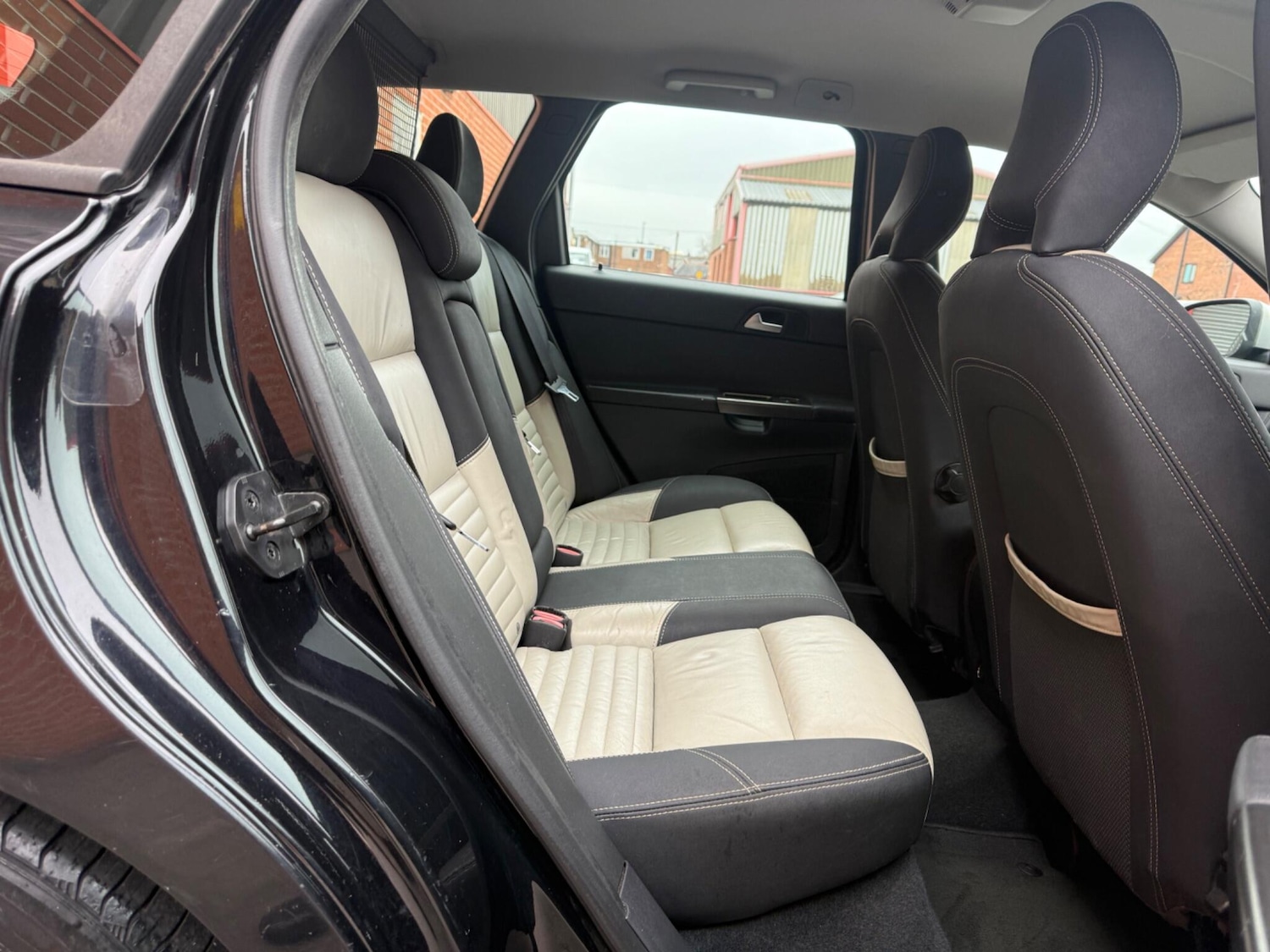 Used Volvo V50 2012 for sale - 77994308: Photo 29