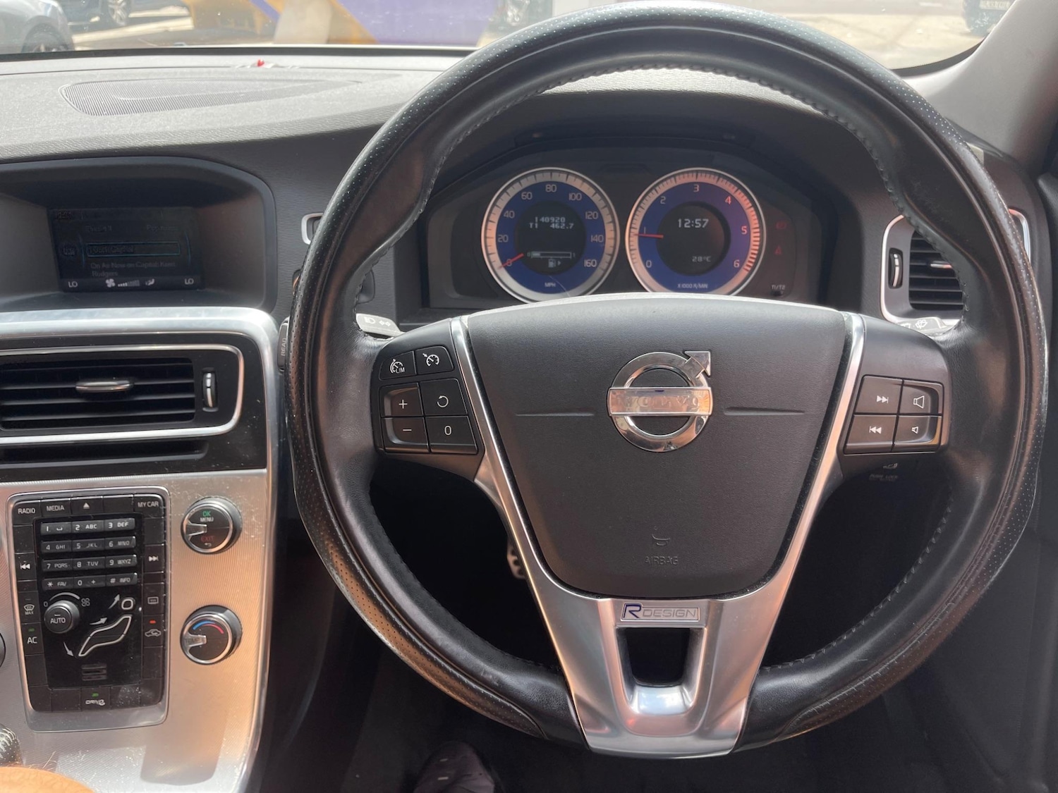 Used Volvo V60 2012 for sale - 75981754: Photo 18