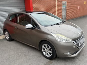 Used Peugeot 208 2014 for sale - 79807704: Photo