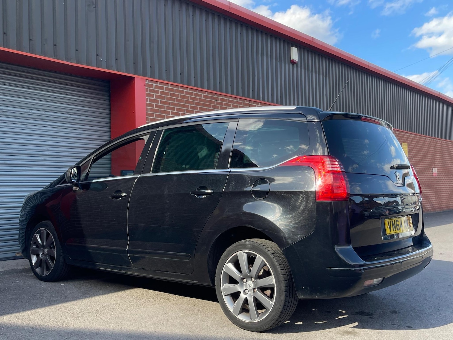 Used Peugeot 5008 2014 for sale - 76989423: Photo 29