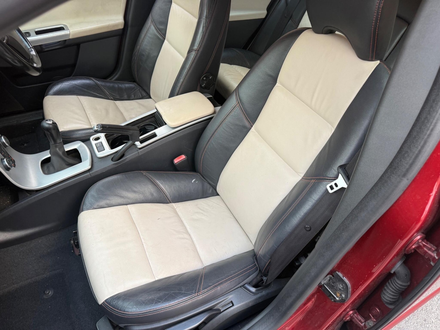 Used Volvo V50 2012 for sale - 77082032: Photo 25