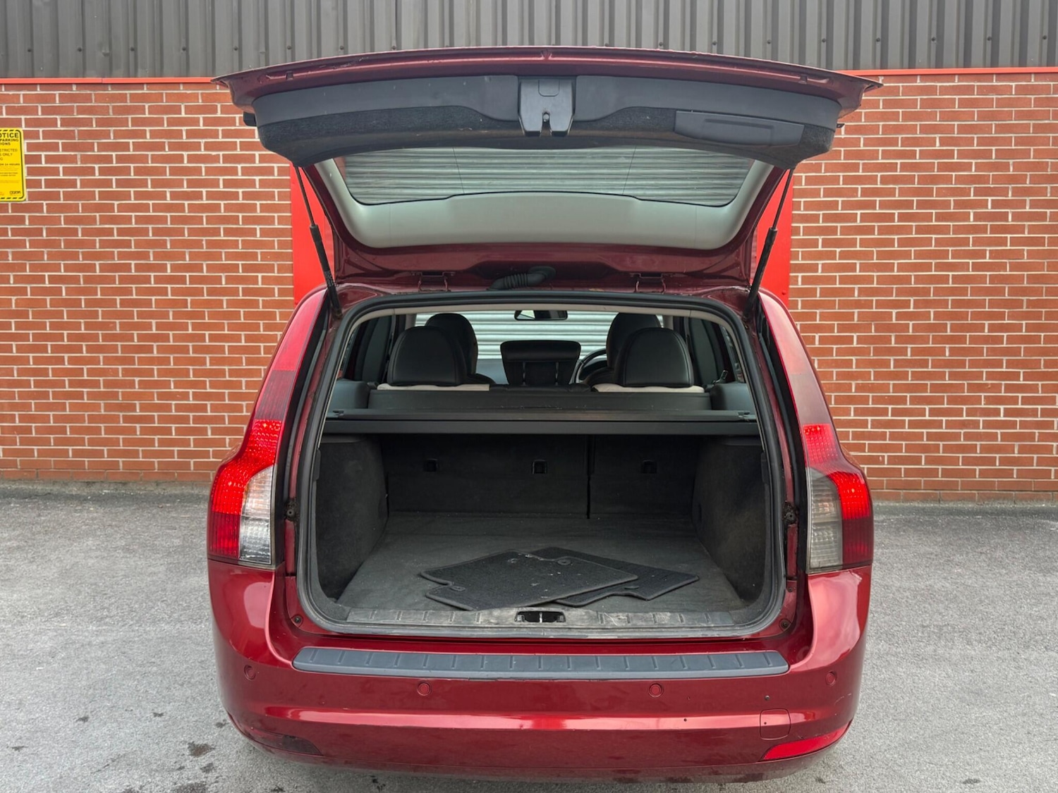 Used Volvo V50 2012 for sale - 77082032: Photo 36