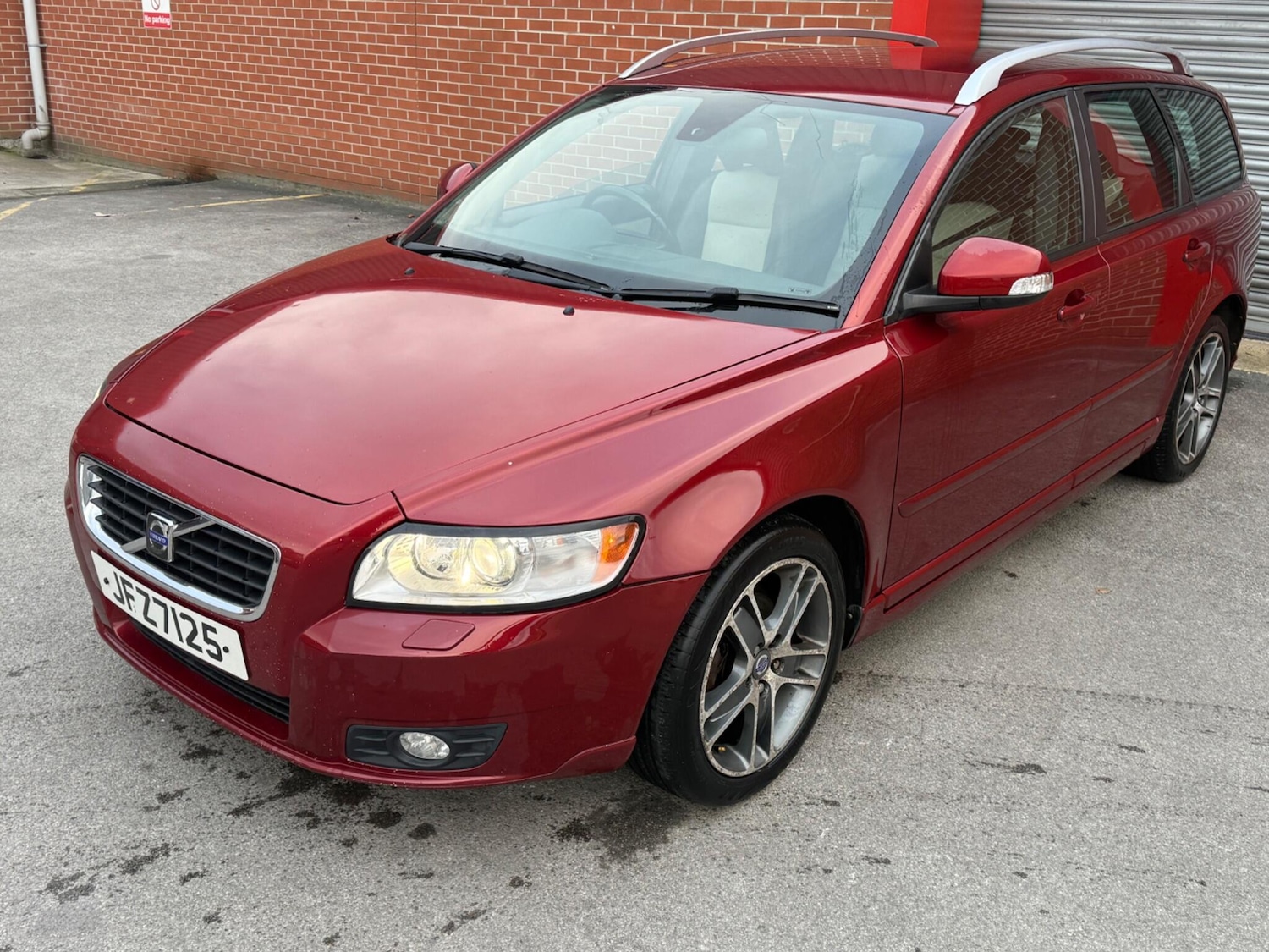 Used Volvo V50 2012 for sale - 77082032: Photo 6
