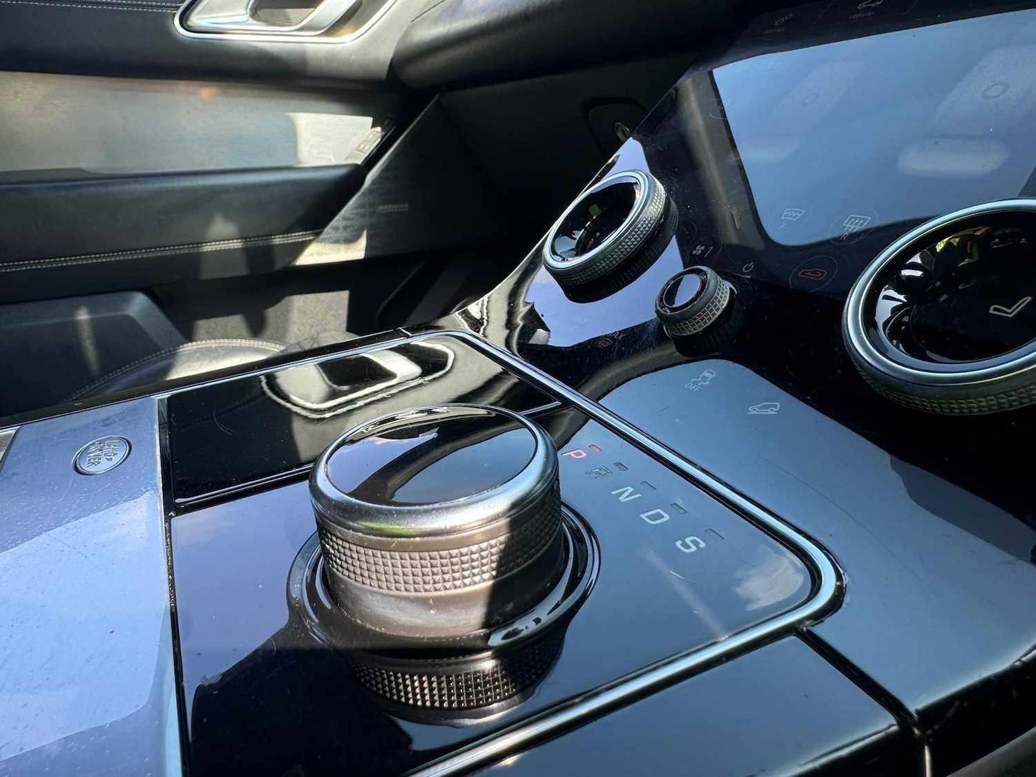 Used Land Rover Range Rover Velar 2018 for sale - 75981721: Photo 18