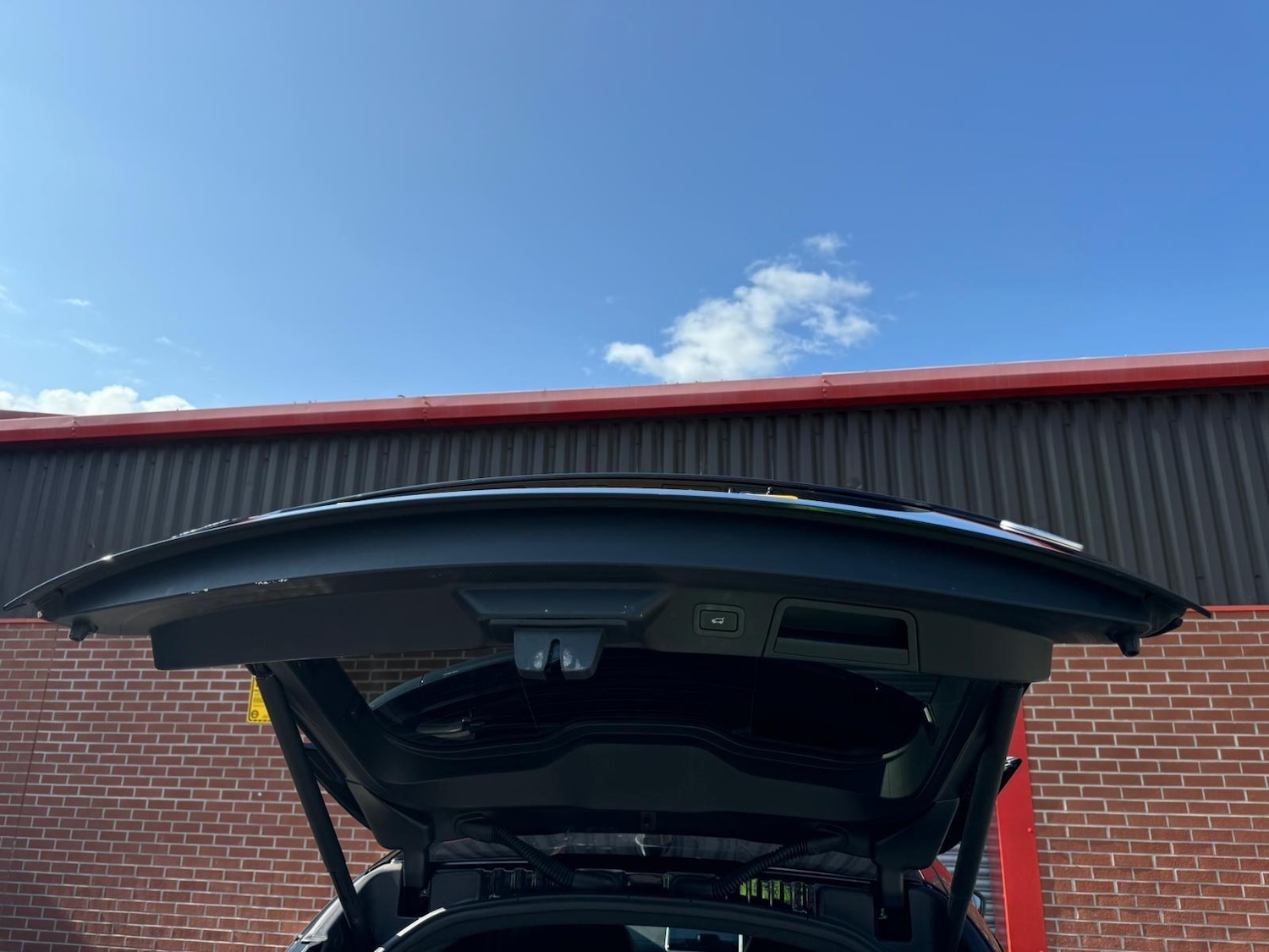 Used Land Rover Range Rover Velar 2018 for sale - 75981721: Photo 32