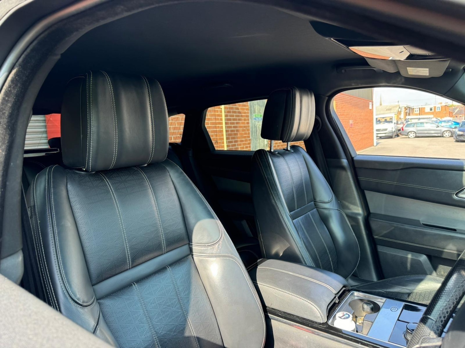 Used Land Rover Range Rover Velar 2018 for sale - 75981721: Photo 8