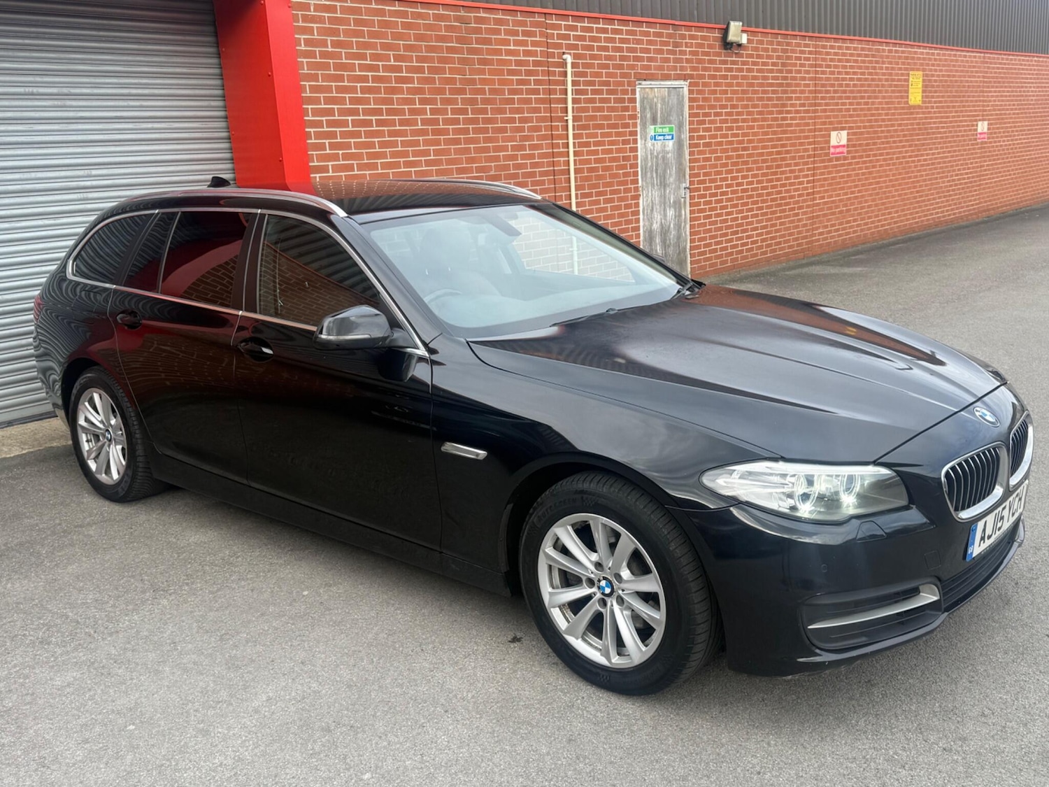 Used BMW 5 Series 2015 for sale - 78033938: Photo 2