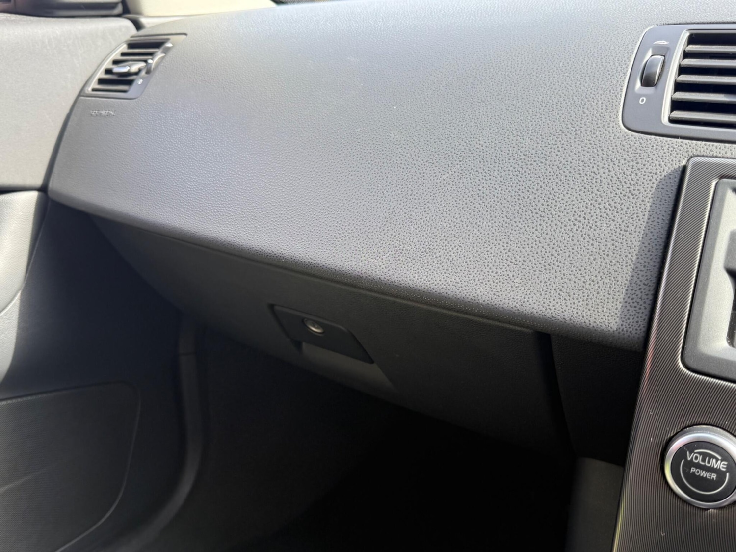 Used Volvo C30 2010 for sale - 75981715: Photo 21