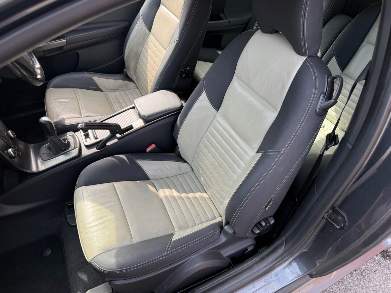 Used Volvo C30 2010 for sale - 75981715: Photo 25