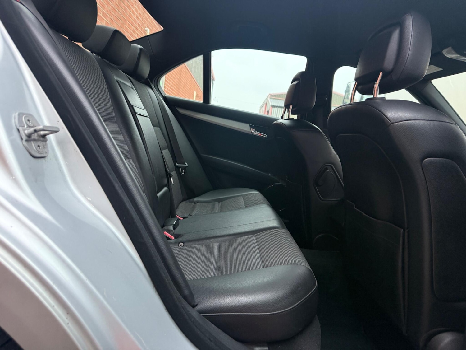 Used Mercedes-Benz C Class 2009 for sale - 77425528: Photo 29