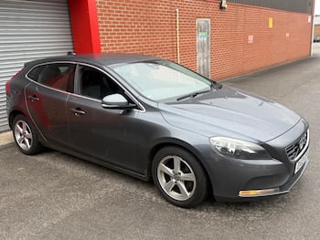 Used Volvo V40 2013 for sale - 79657277: Photo