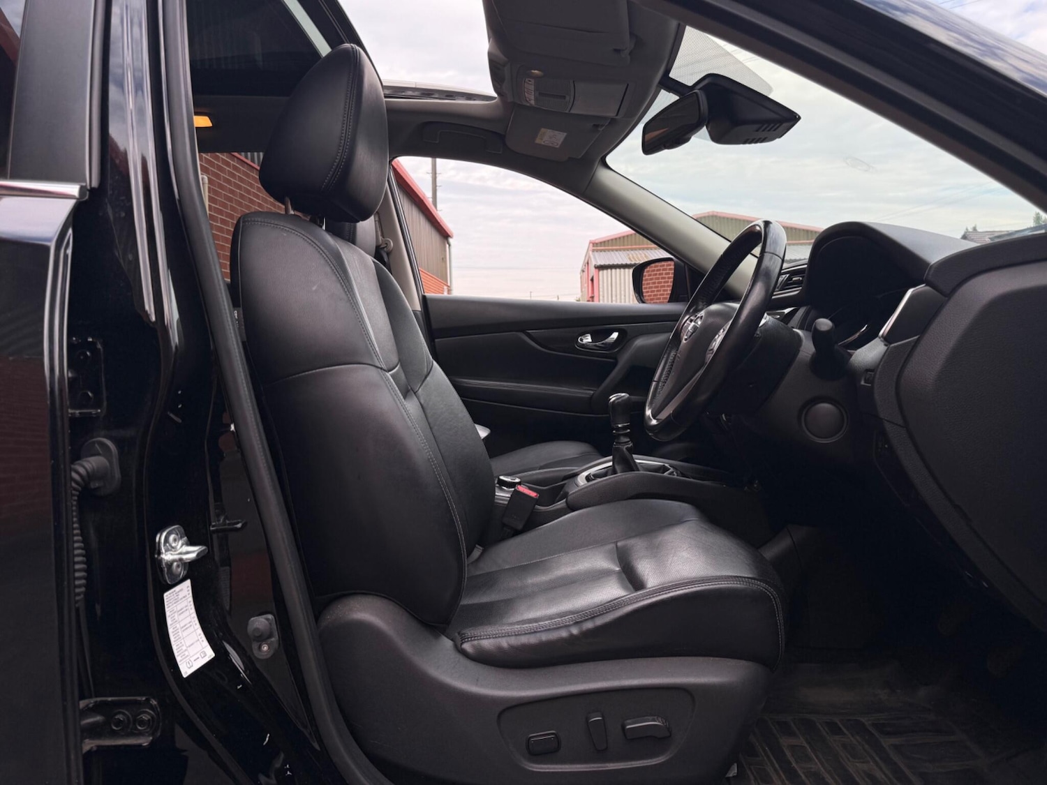 Used Nissan X-Trail 2015 for sale - 76122302: Photo 25