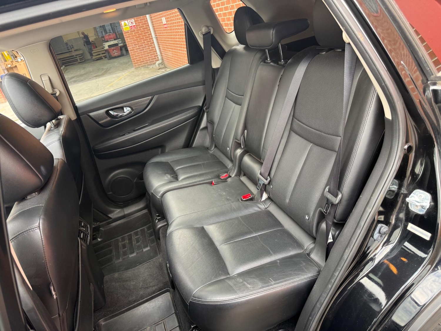 Used Nissan X-Trail 2015 for sale - 76122302: Photo 32