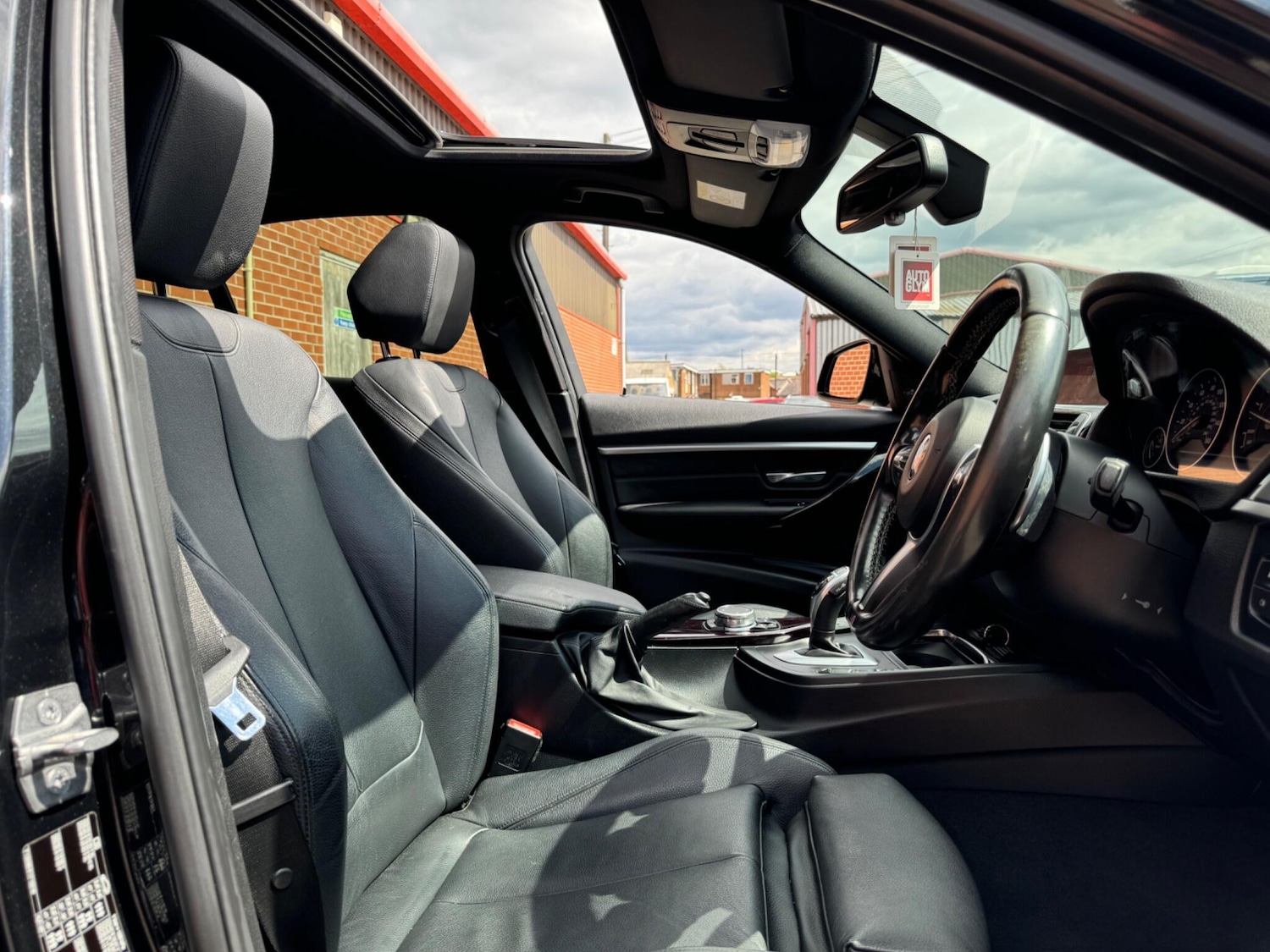 Used BMW 3 Series 2016 for sale - 76446892: Photo 36