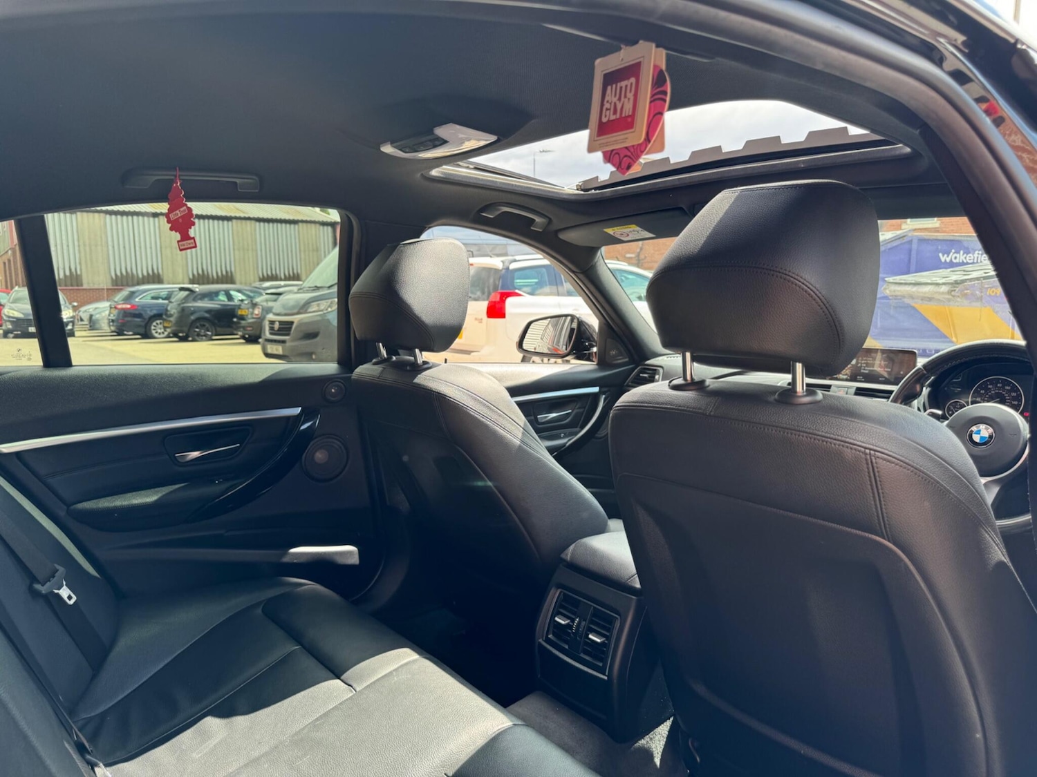 Used BMW 3 Series 2016 for sale - 76446892: Photo 37