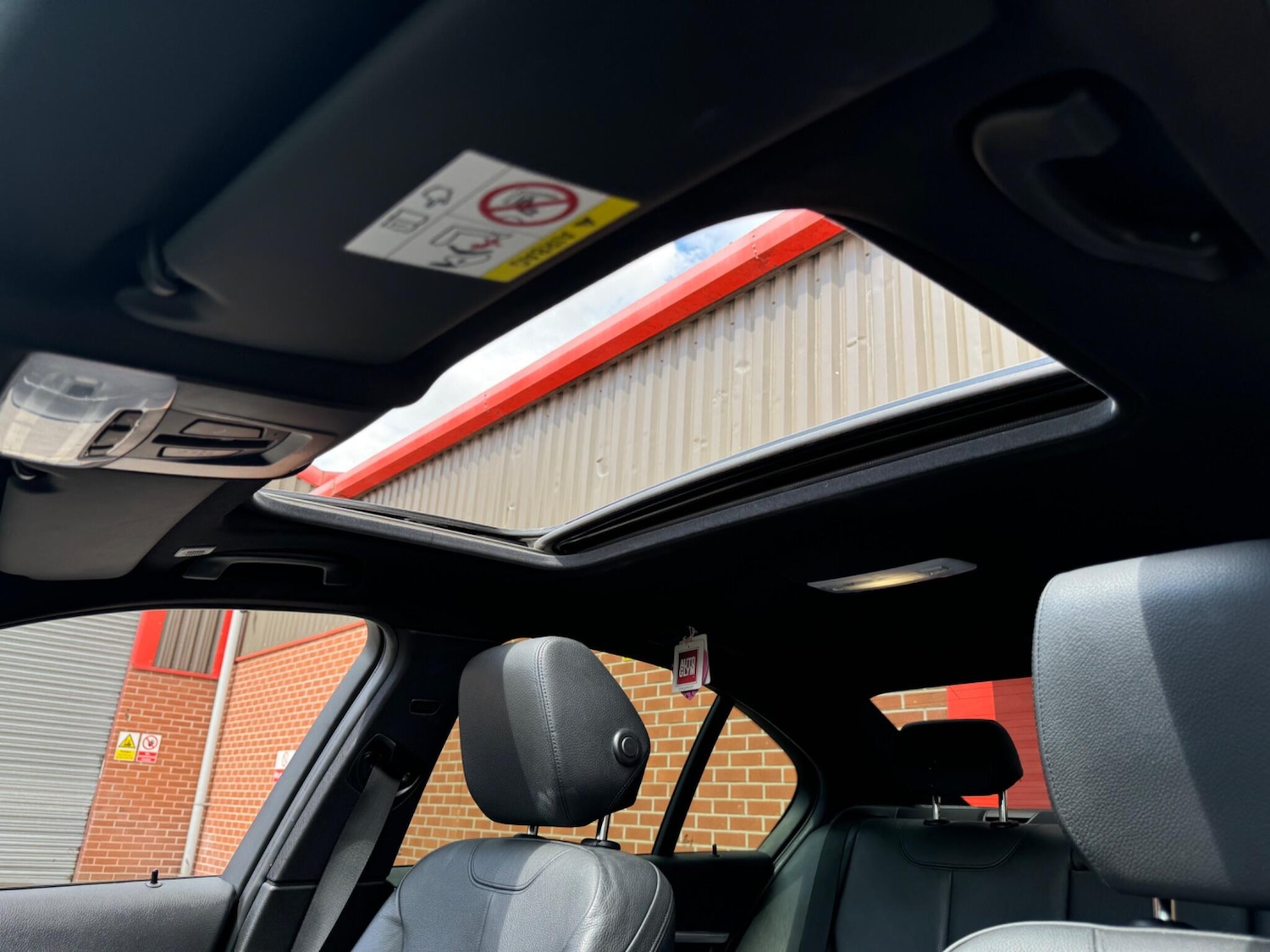 Used BMW 3 Series 2016 for sale - 76446892: Photo 45