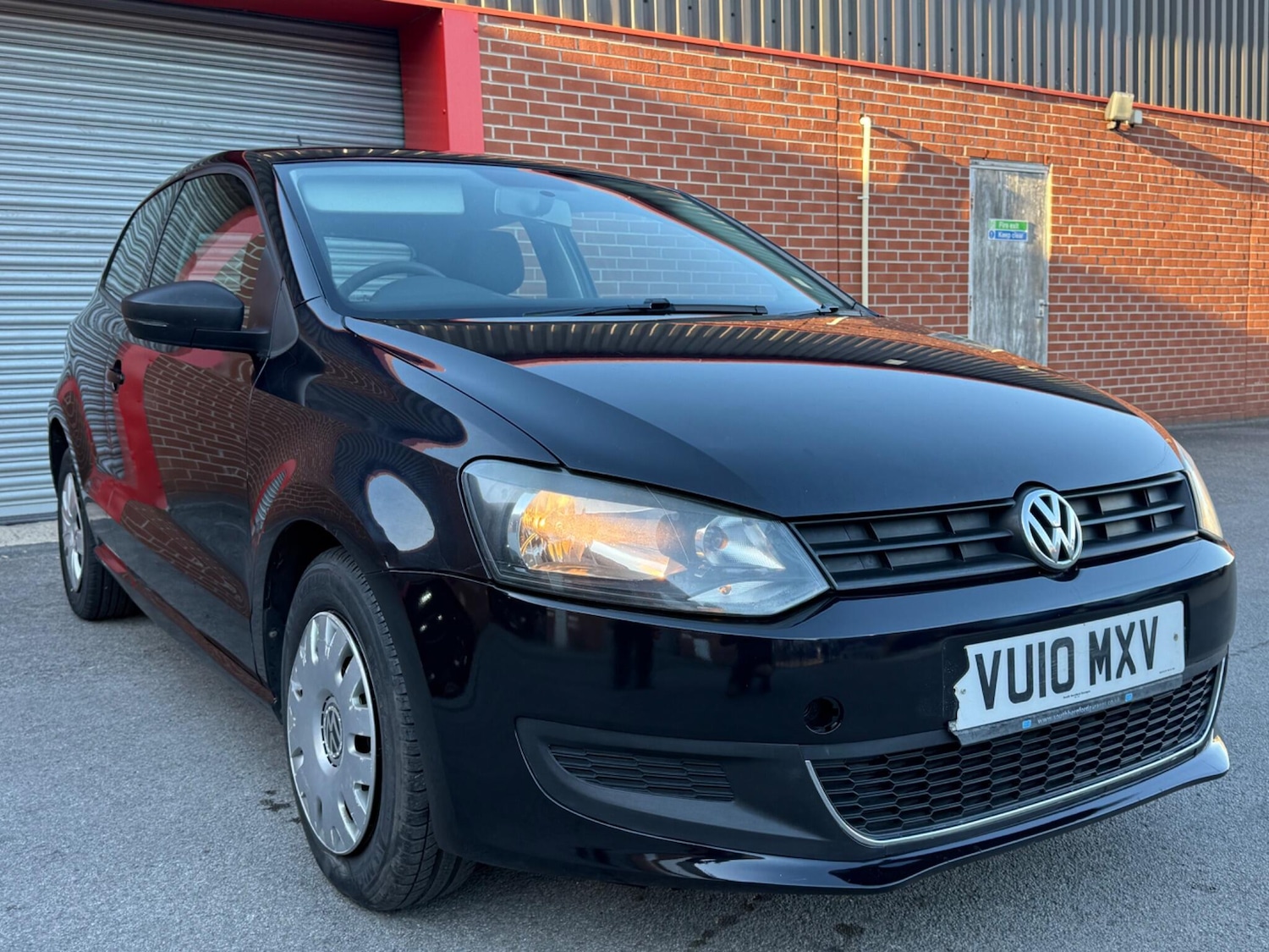 Used Volkswagen Polo 2010 for sale - 76072879: Photo 1
