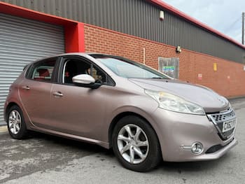 Used Peugeot 208 2012 for sale - 79657719: Photo