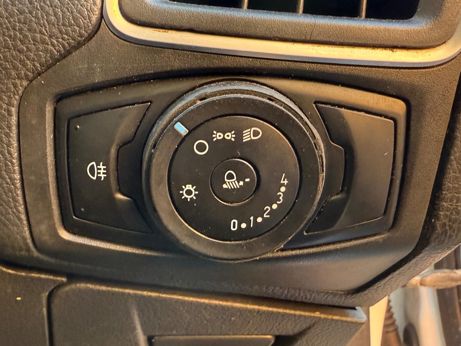 Used Ford Focus 2013 for sale - 77163183: Photo 10