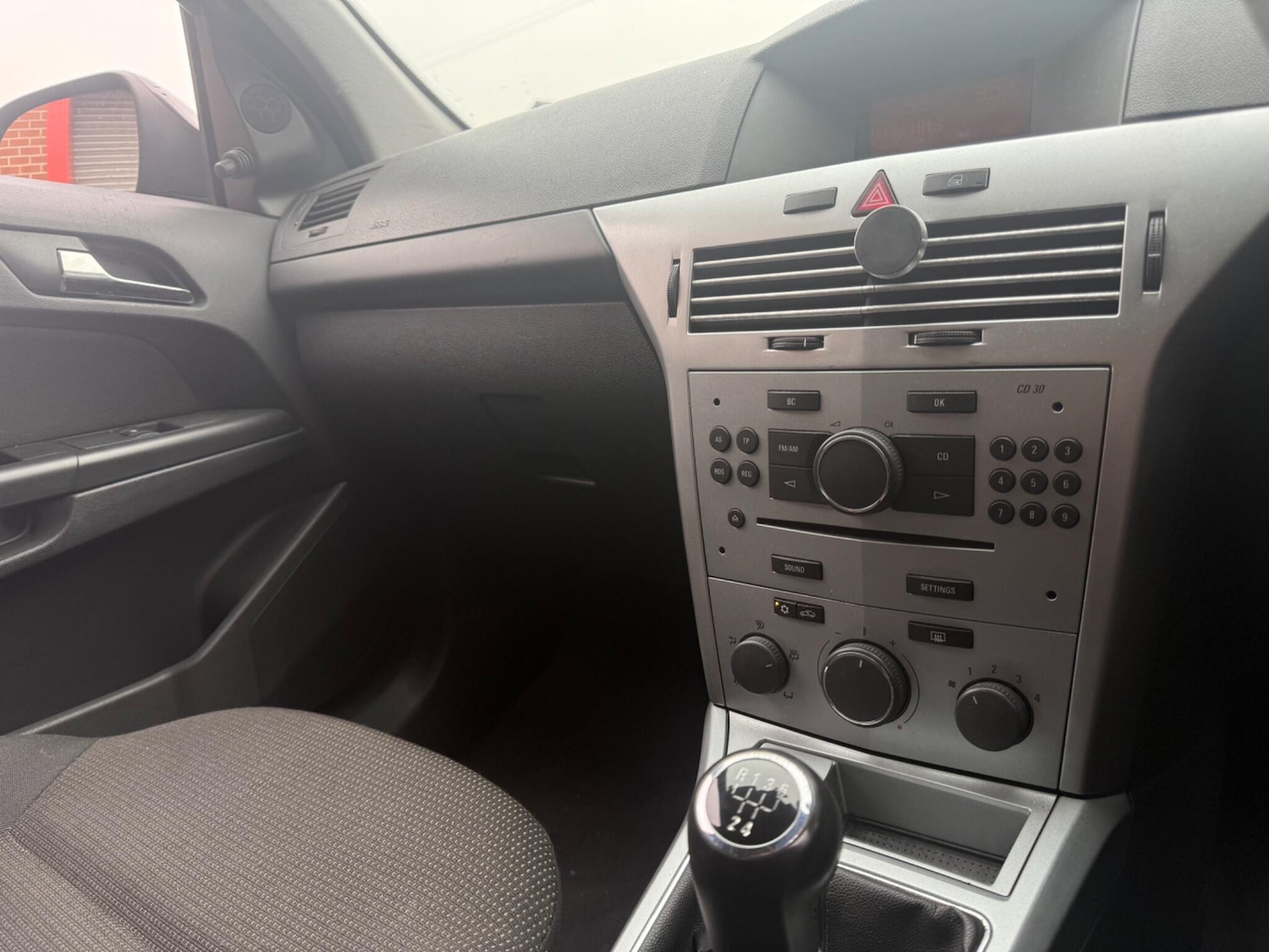 Used Vauxhall Astra 2010 for sale - 77142985: Photo 17