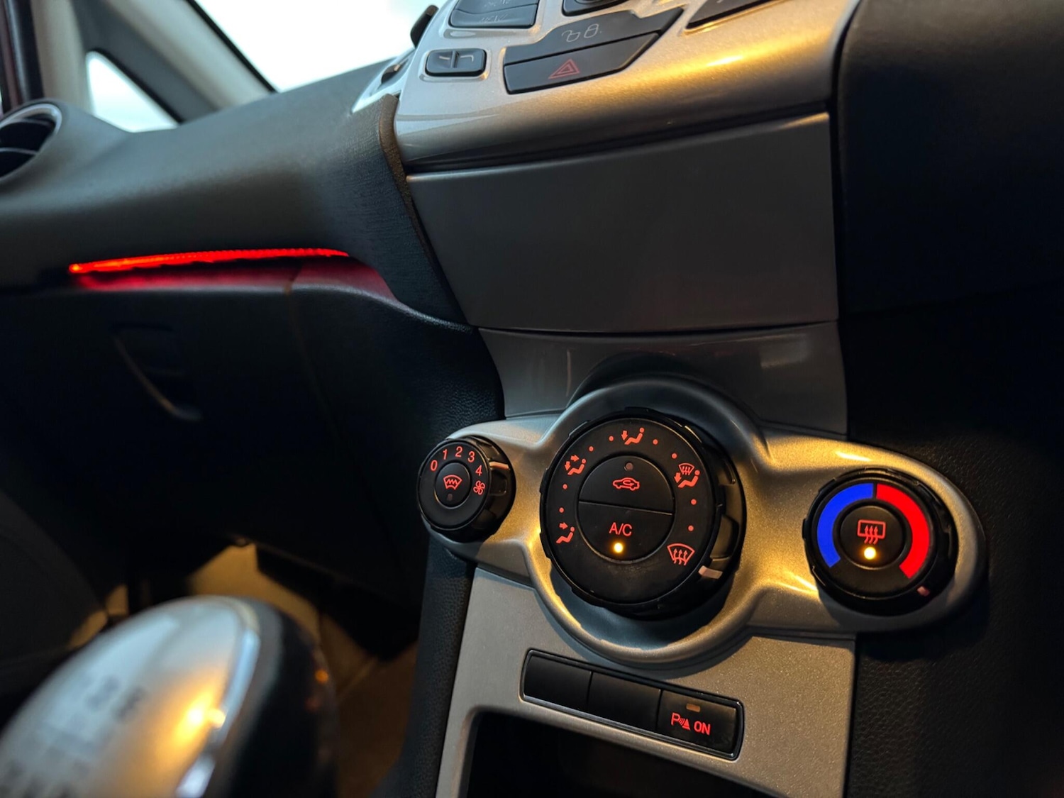 Used Ford Fiesta 2010 for sale - 76887271: Photo 19