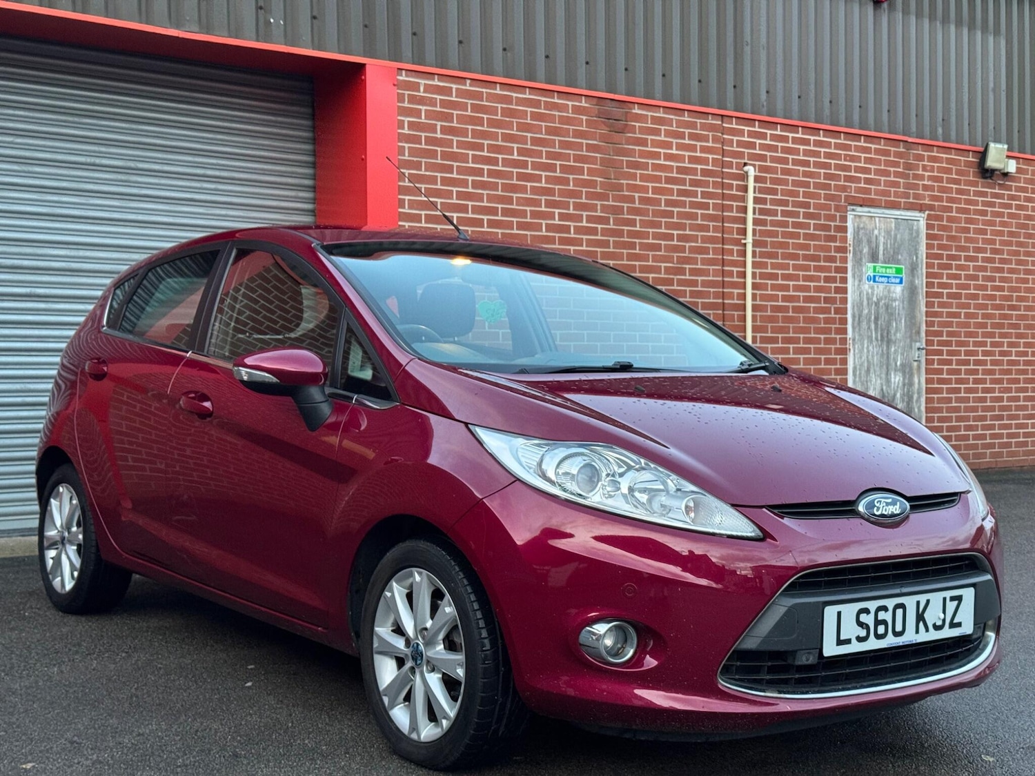 Used Ford Fiesta 2010 for sale - 76887271: Photo 2