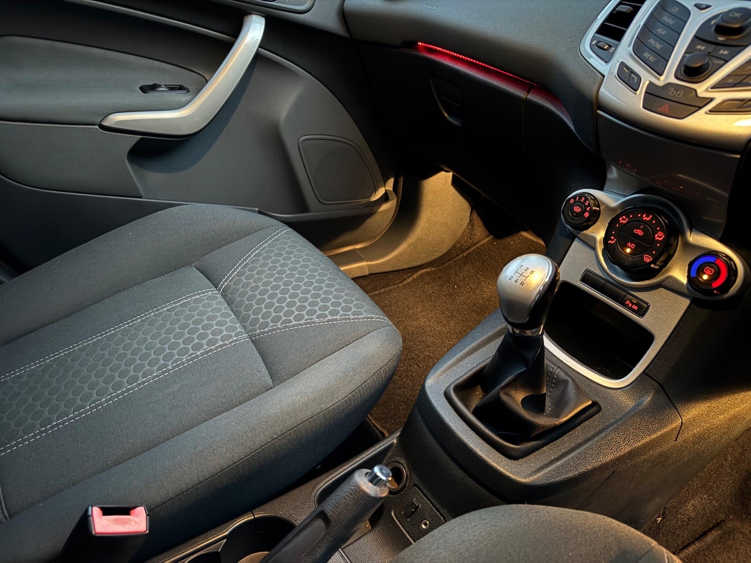 Used Ford Fiesta 2010 for sale - 76887271: Photo 25