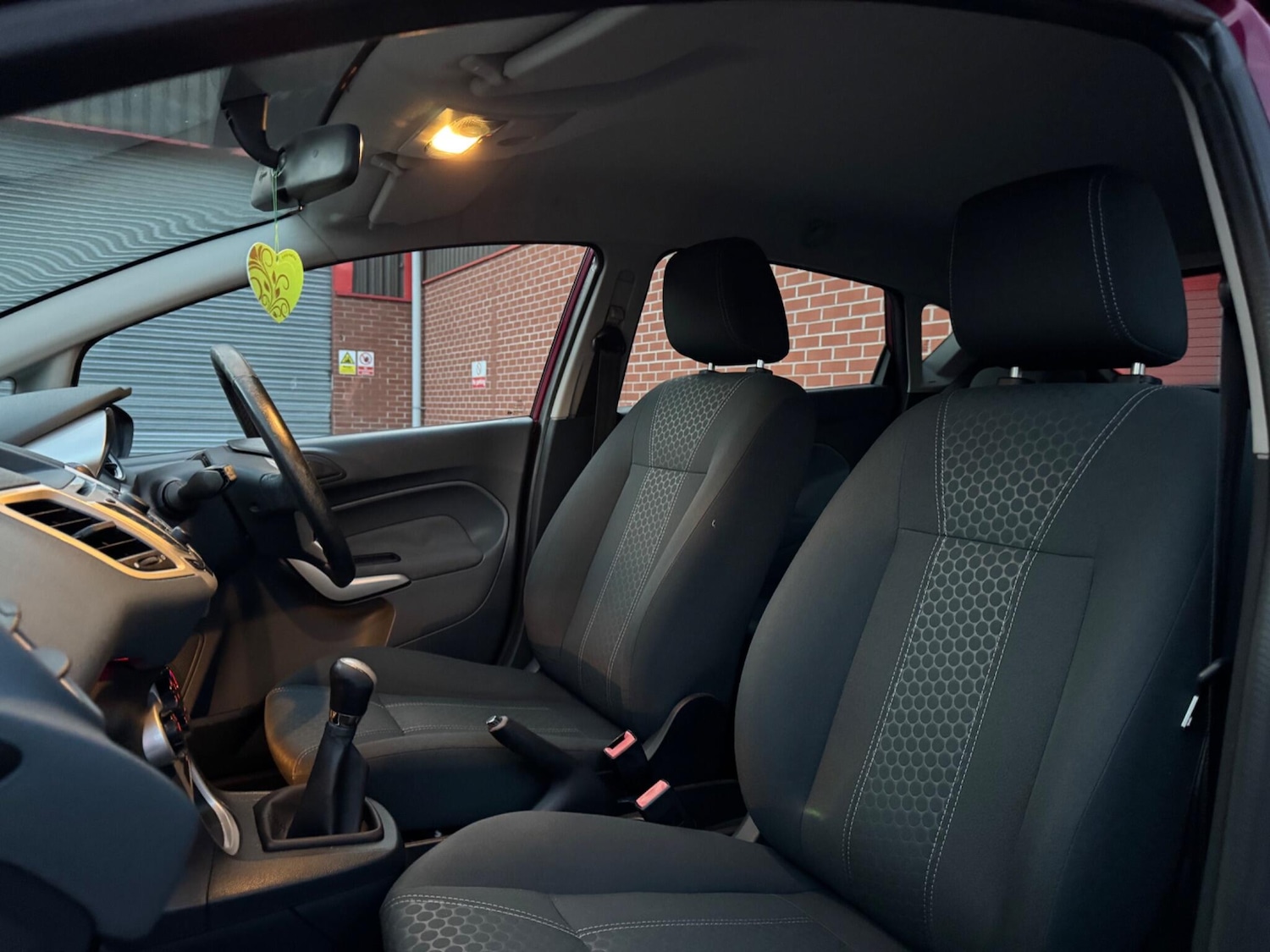 Used Ford Fiesta 2010 for sale - 76887271: Photo 32