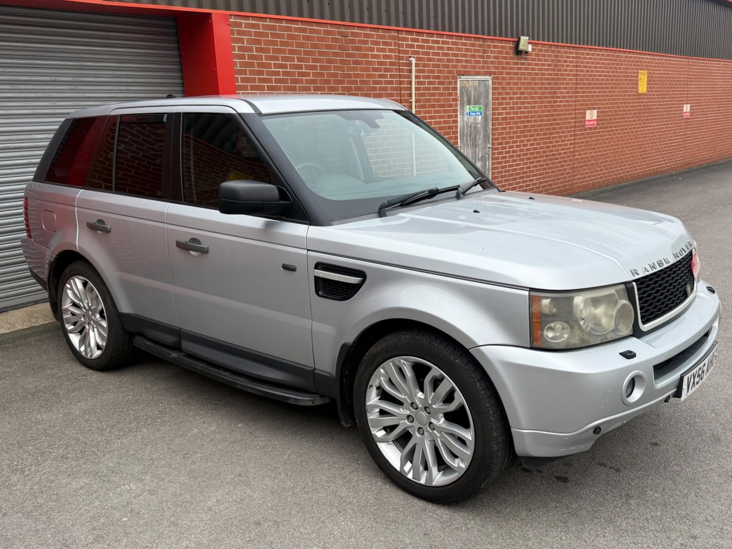 Used Land Rover Range Rover Sport for sale - 77982437: Photo 2
