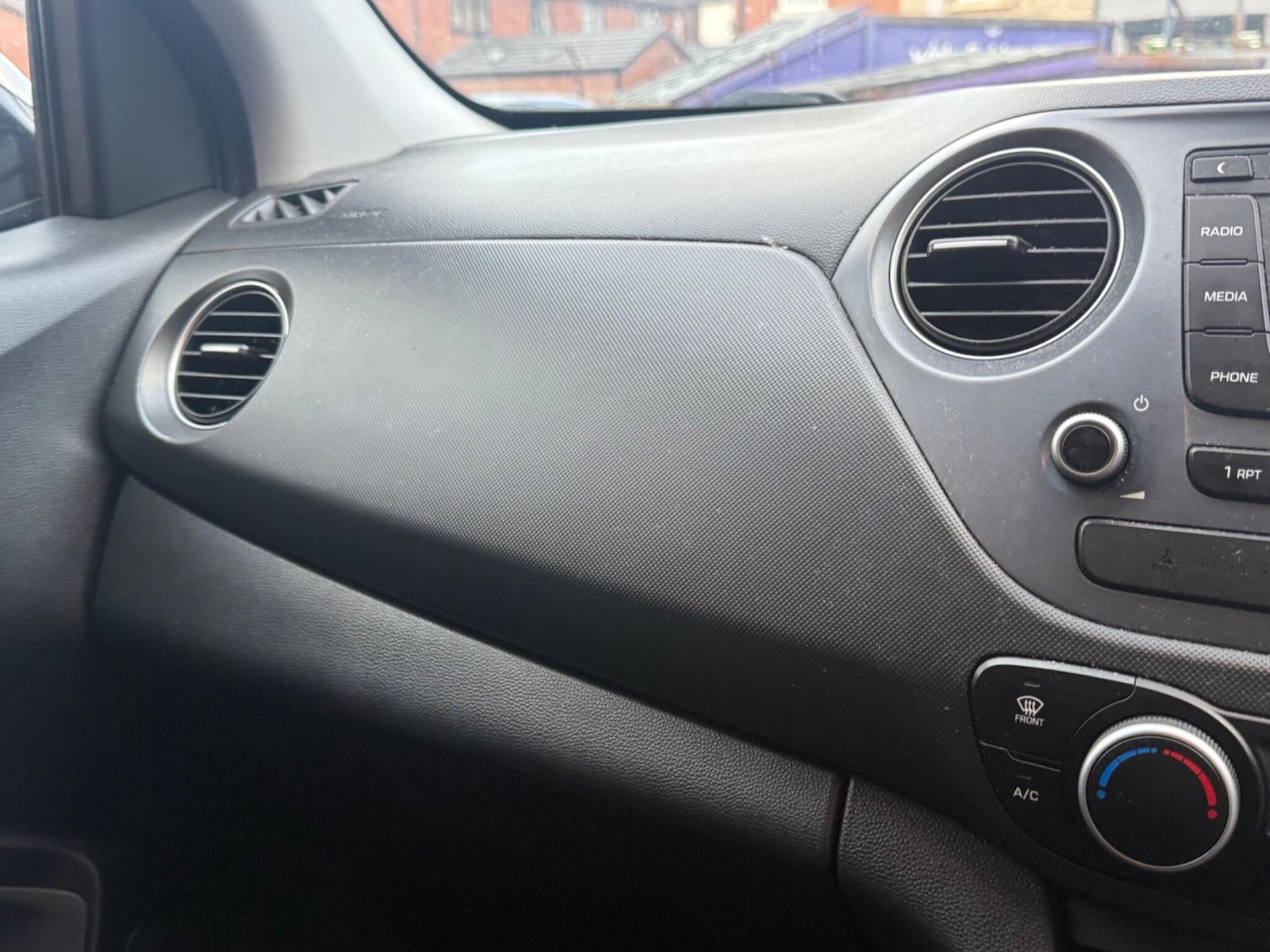 Used Hyundai i10 2017 for sale - 78048128: Photo 20