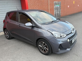 Used Hyundai i10 2017 for sale - 78048128: Photo