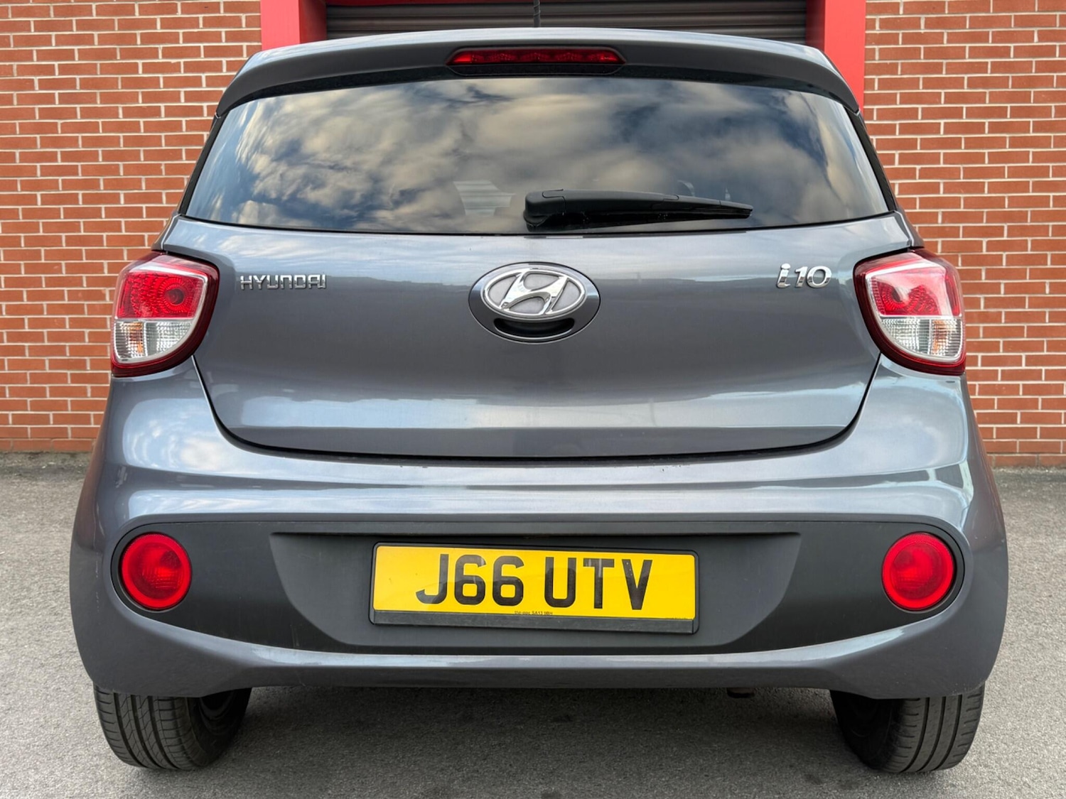 Used Hyundai i10 2017 for sale - 78048128: Photo 30