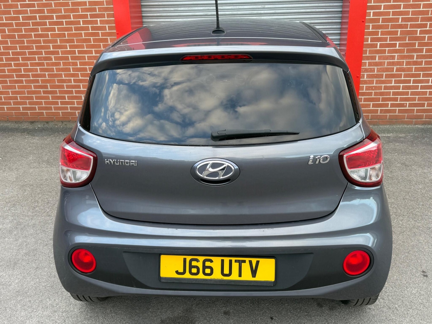 Used Hyundai i10 2017 for sale - 78048128: Photo 31