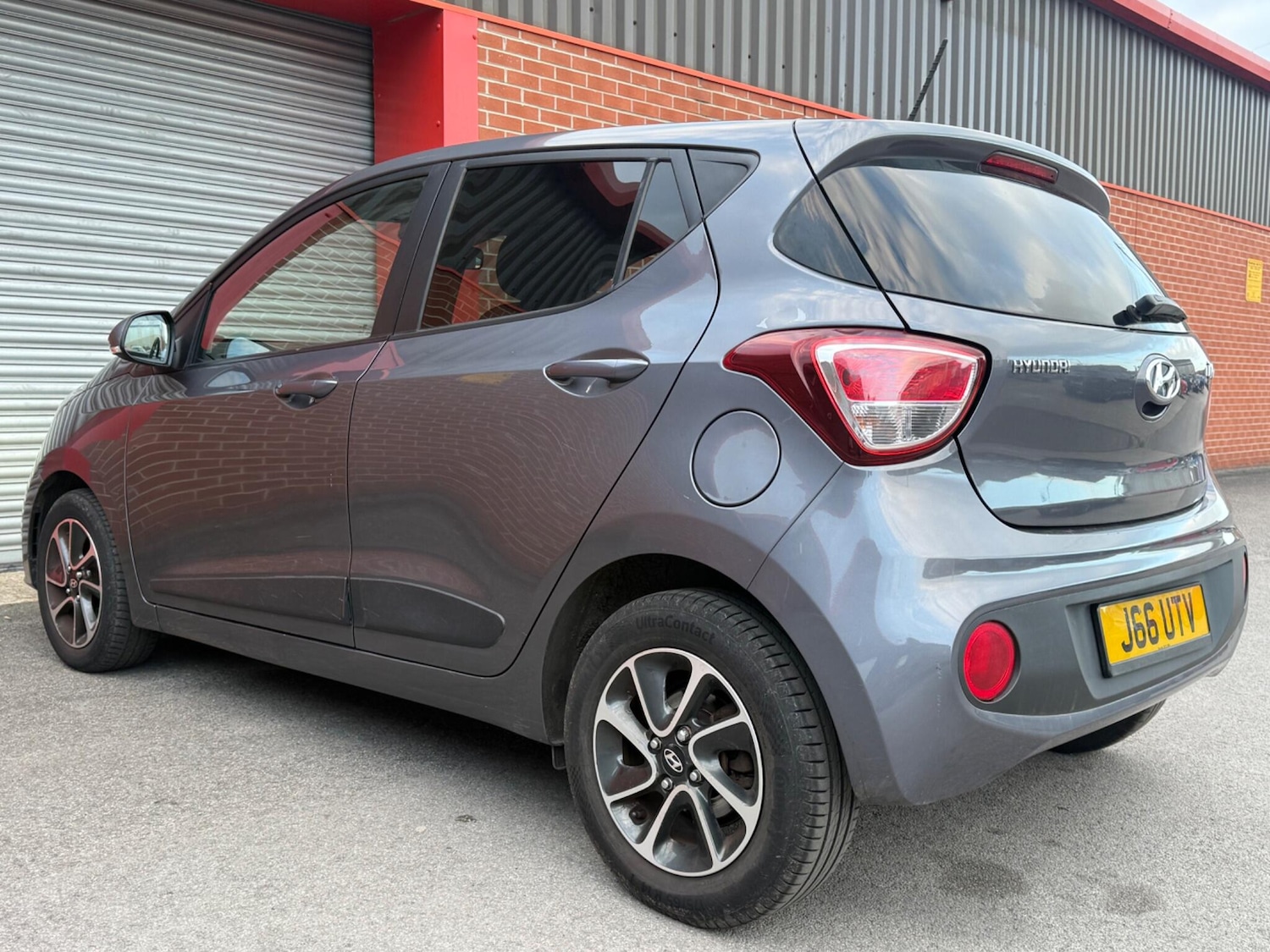 Used Hyundai i10 2017 for sale - 78048128: Photo 32