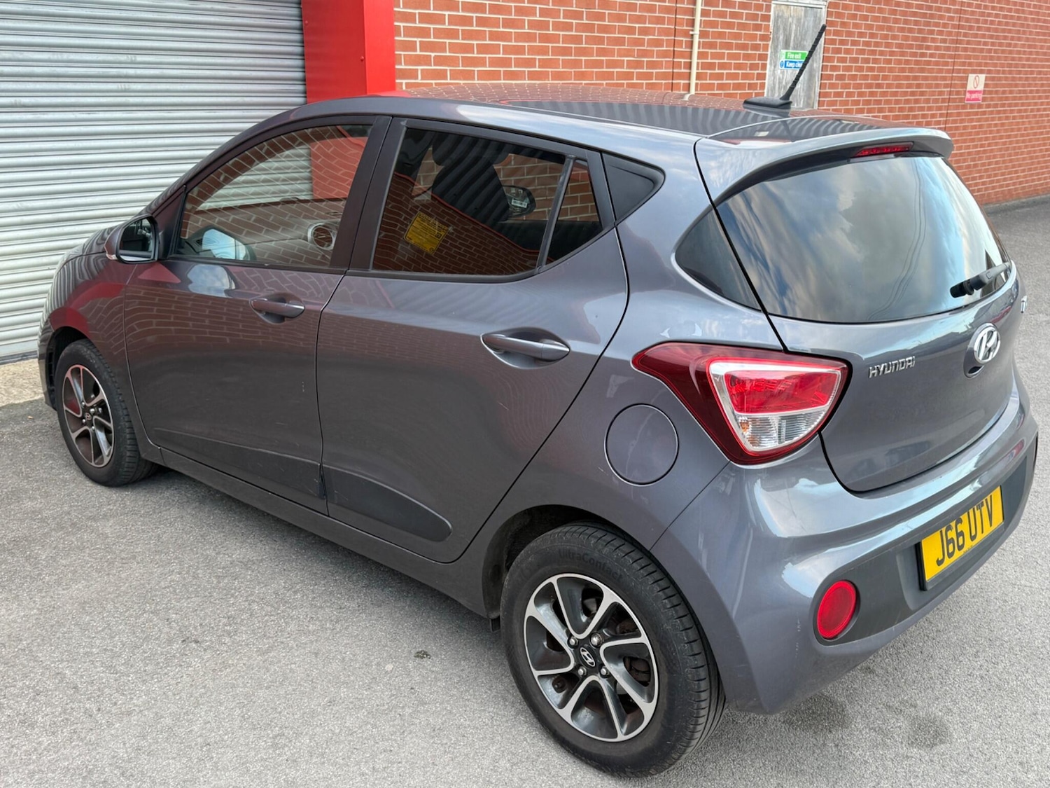 Used Hyundai i10 2017 for sale - 78048128: Photo 33