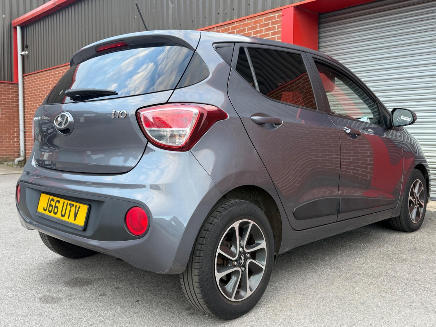 Used Hyundai i10 2017 for sale - 78048128: Photo 34