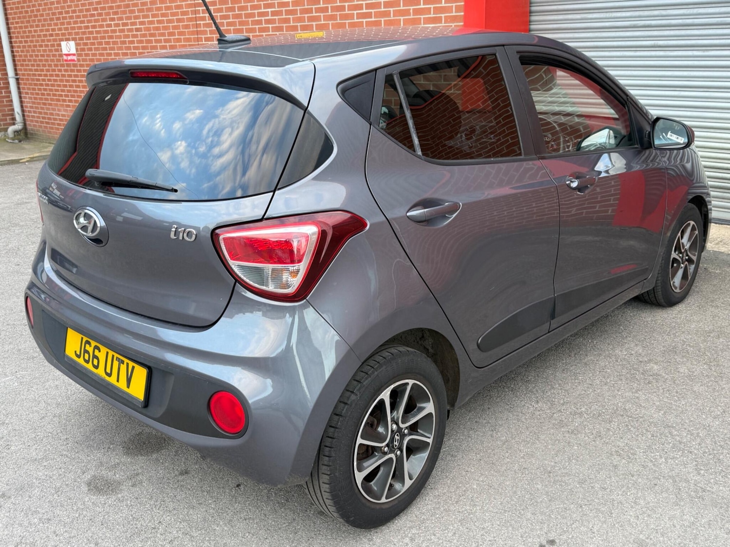 Used Hyundai i10 2017 for sale - 78048128: Photo 35