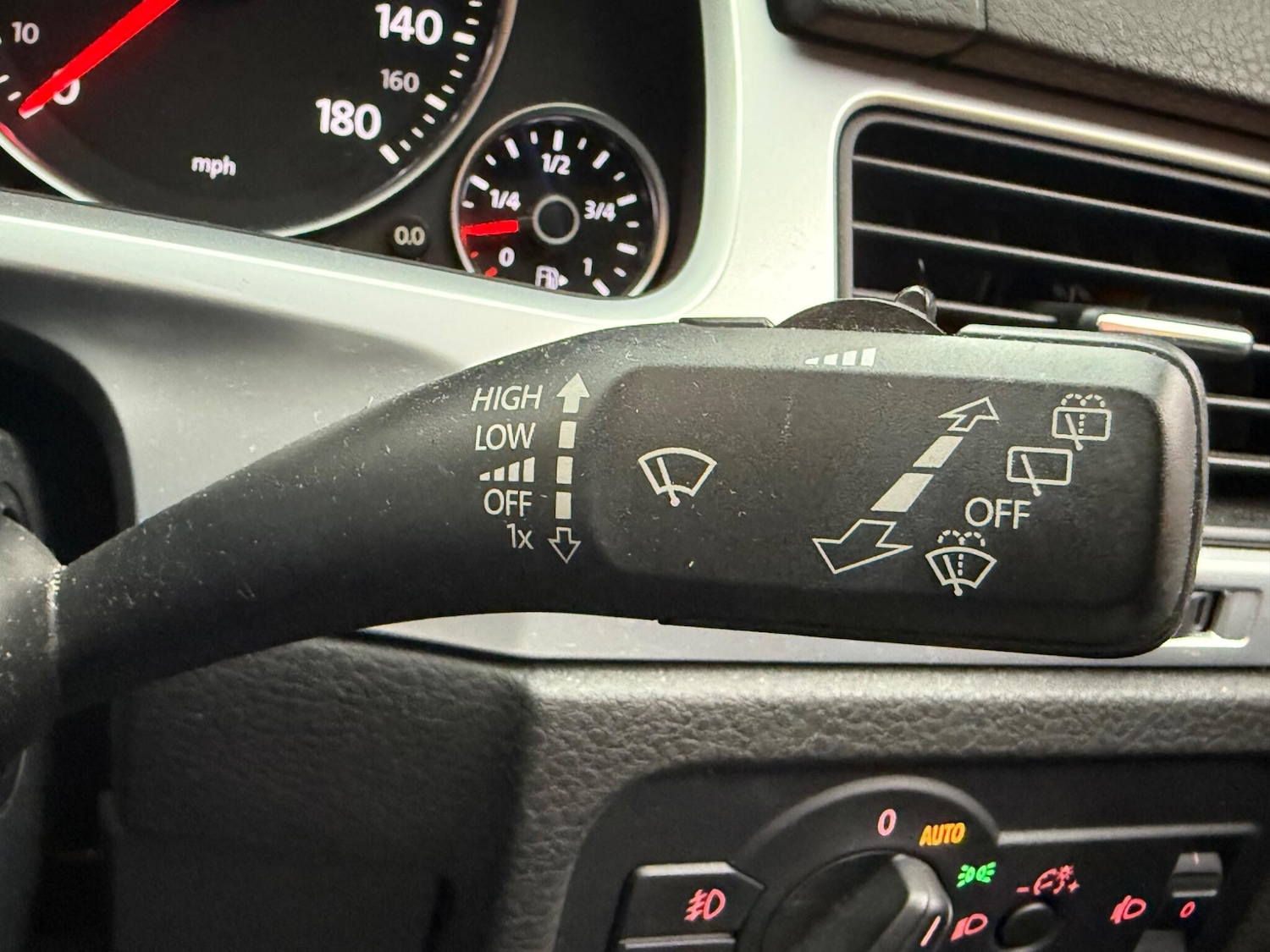 Used Volkswagen Touareg 2012 for sale - 76550715: Photo 12