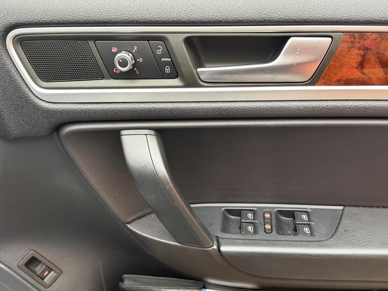 Used Volkswagen Touareg 2012 for sale - 76550715: Photo 9