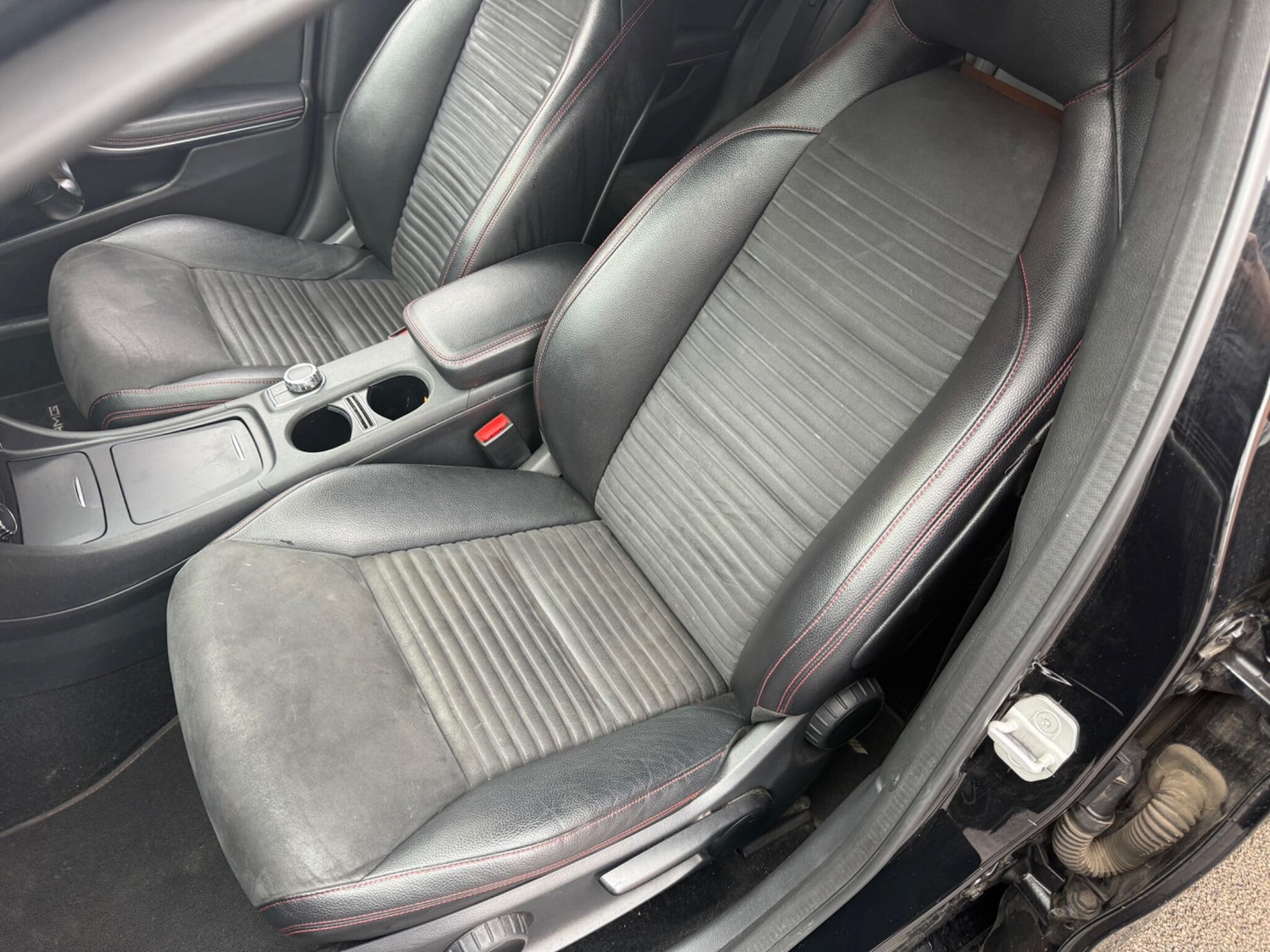 Used Mercedes-Benz A-Class 2014 for sale - 76377472: Photo 25