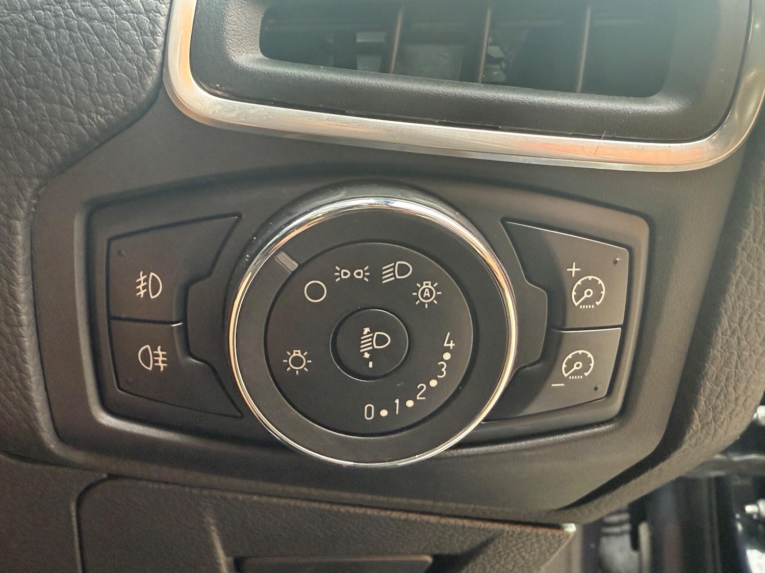 Used Ford Focus 2011 for sale - 77411380: Photo 10