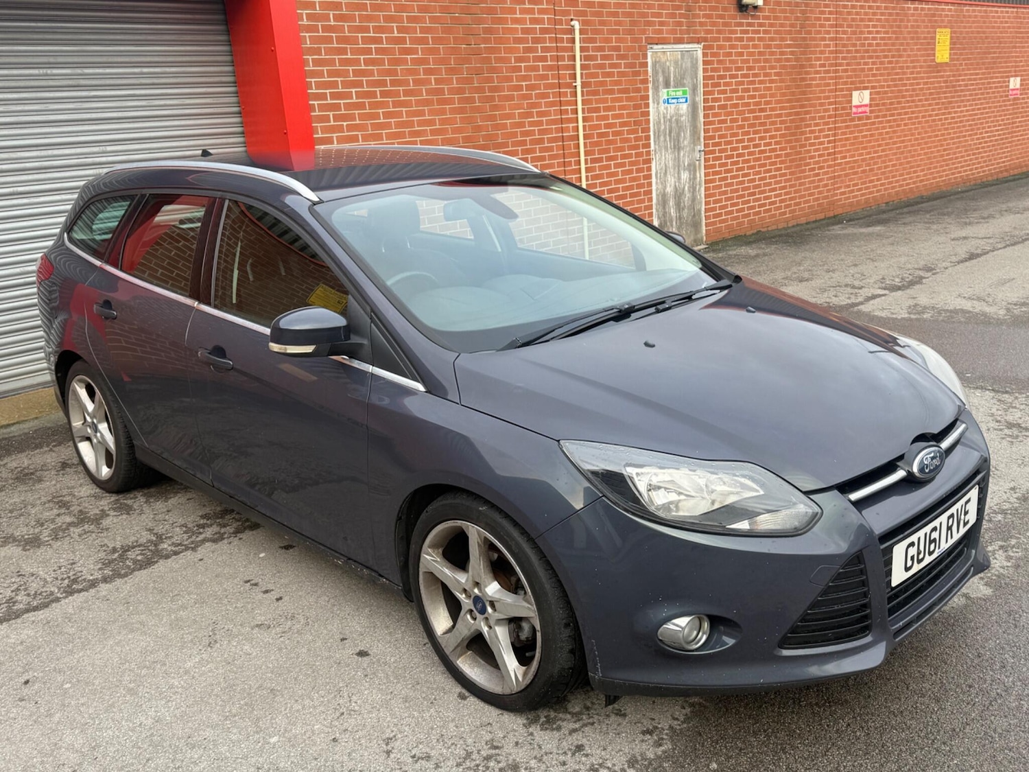 Used Ford Focus 2011 for sale - 77411380: Photo 2