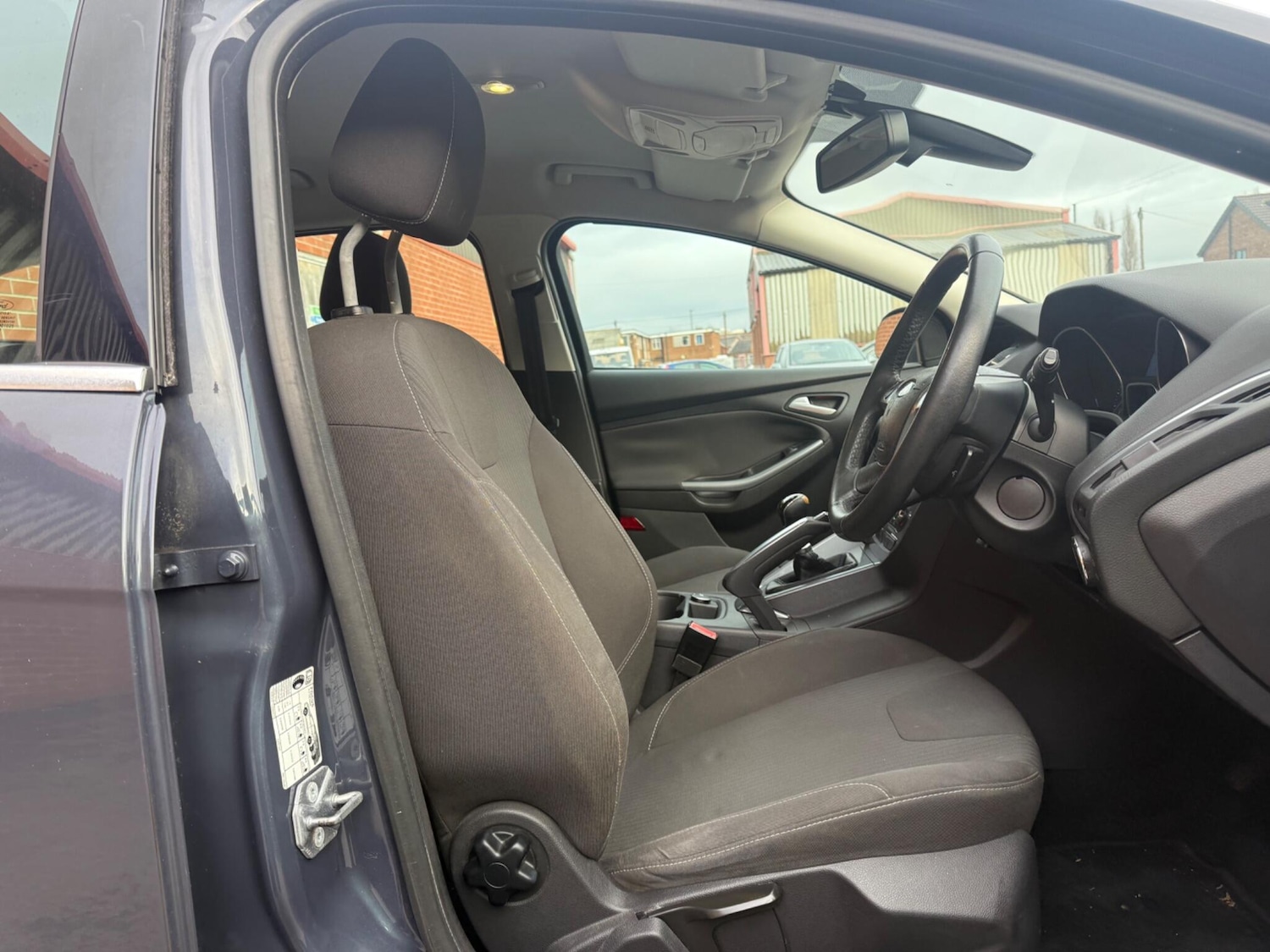 Used Ford Focus 2011 for sale - 77411380: Photo 24