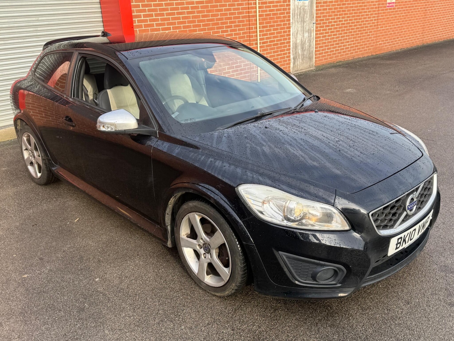 Used Volvo C30 2010 for sale - 76839595: Photo 2