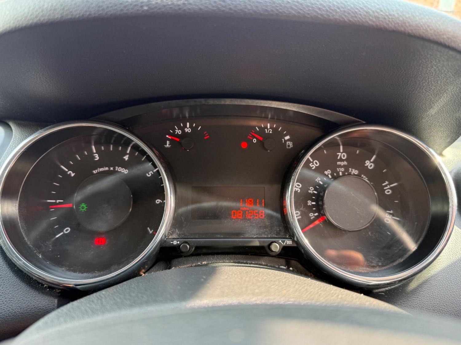 Used Peugeot 5008 2014 for sale - 76989424: Photo 11