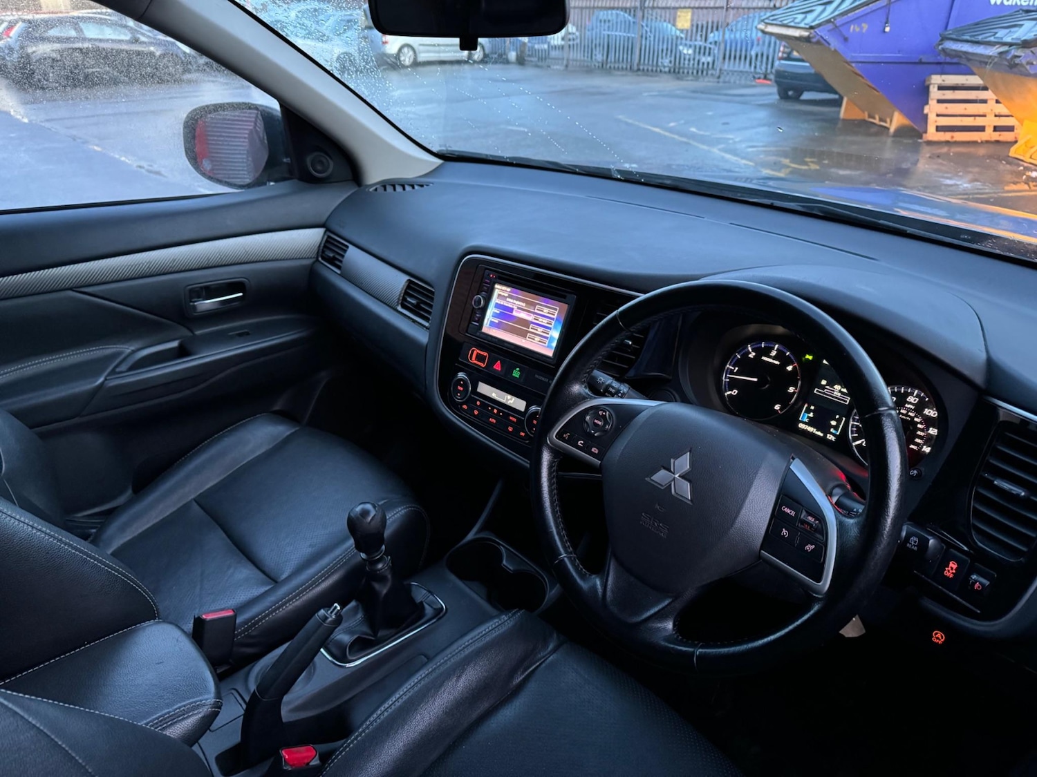 Used Mitsubishi Outlander 2014 for sale - 76990993: Photo 10