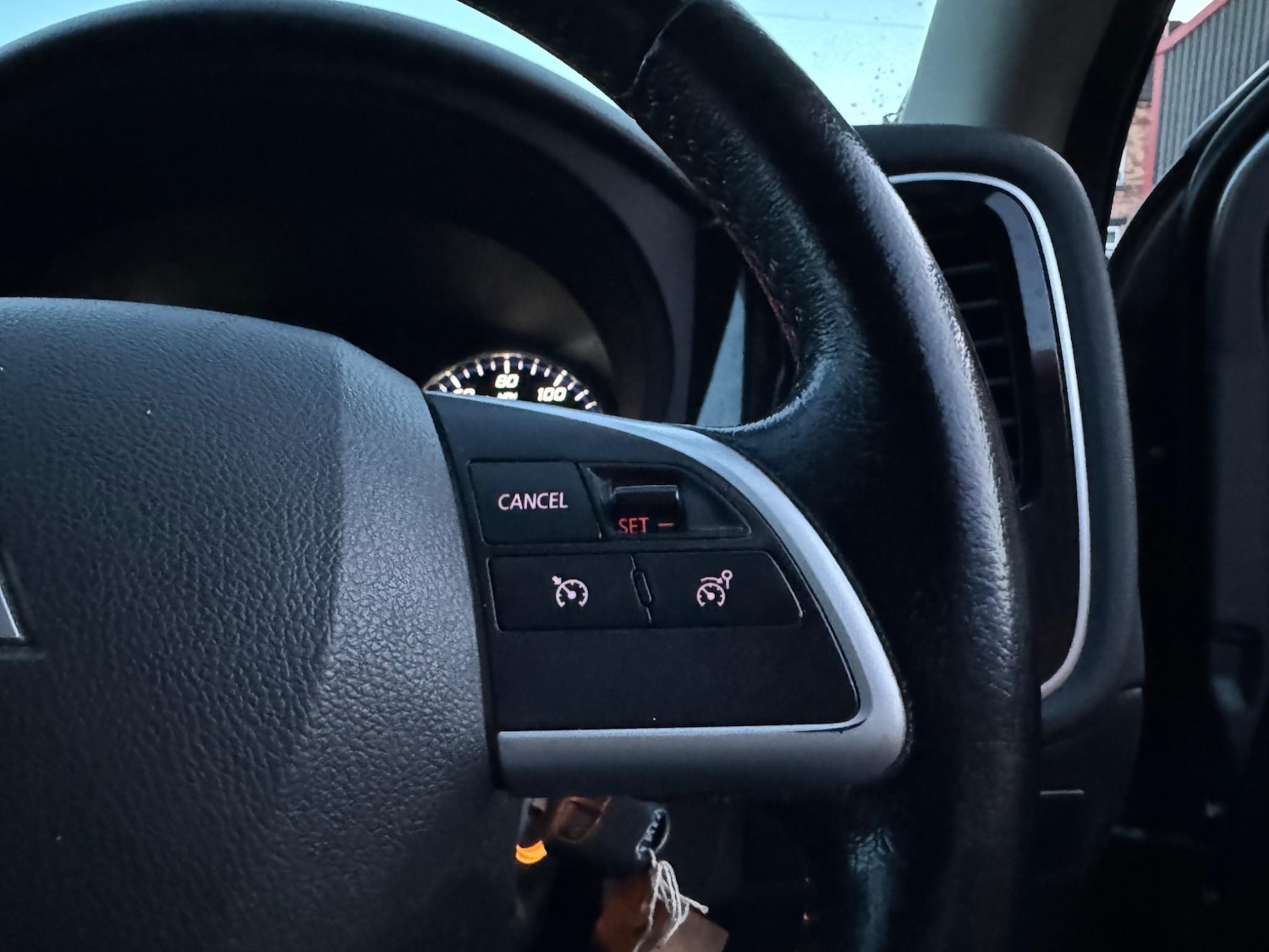 Used Mitsubishi Outlander 2014 for sale - 76990993: Photo 15